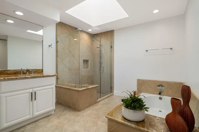 $1,235,000 | 7 Dartmouth Drive, Rancho Mirage, CA 92270