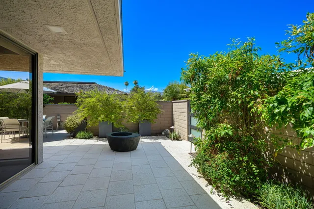 $1,235,000 | 7 Dartmouth Drive, Rancho Mirage, CA 92270