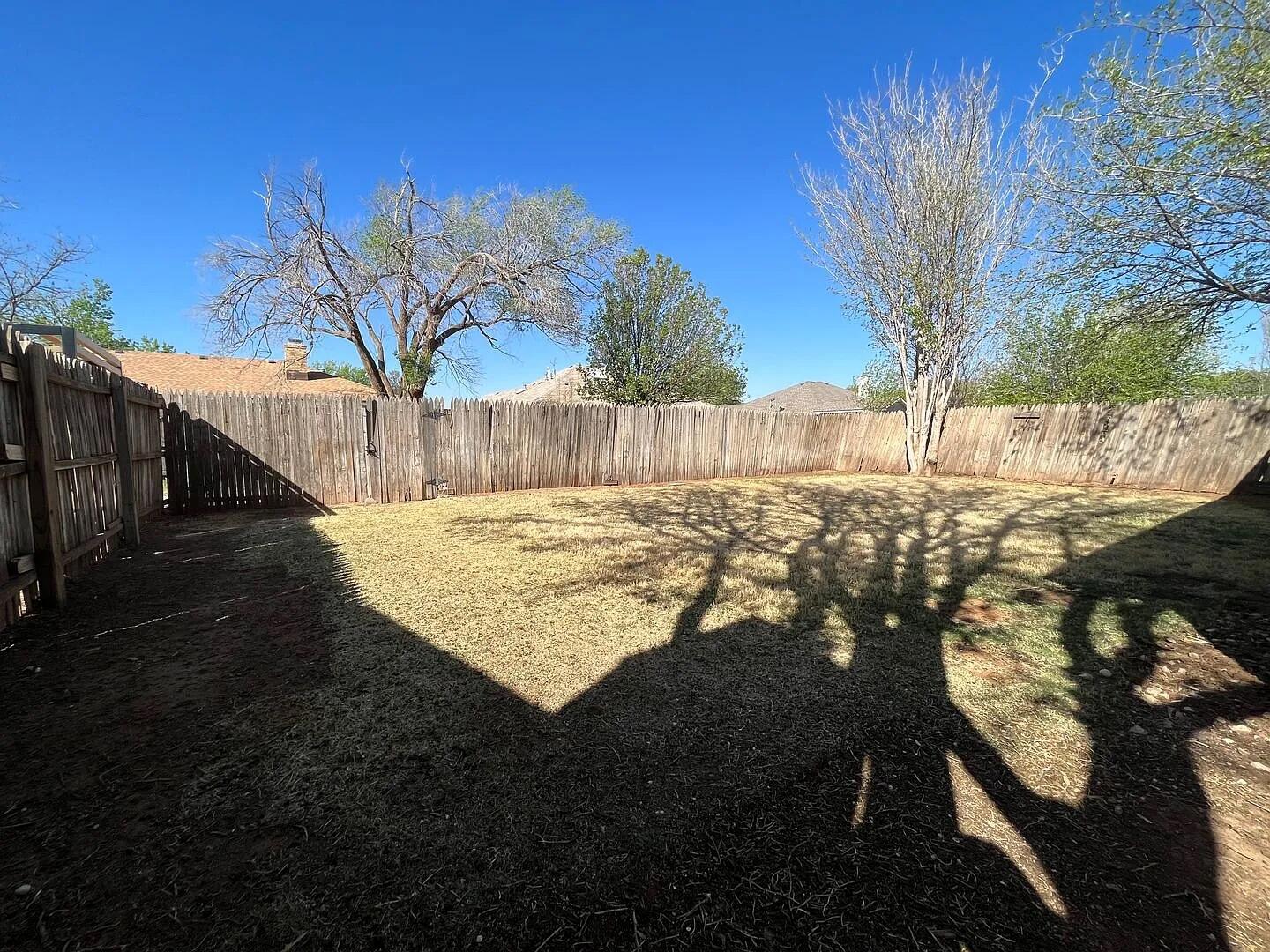 6113 8th Drive Lubbock, TX 79416 - Photo 11 of 12 e6bb7af375d723005b1304f3eae3dd79-uncropp