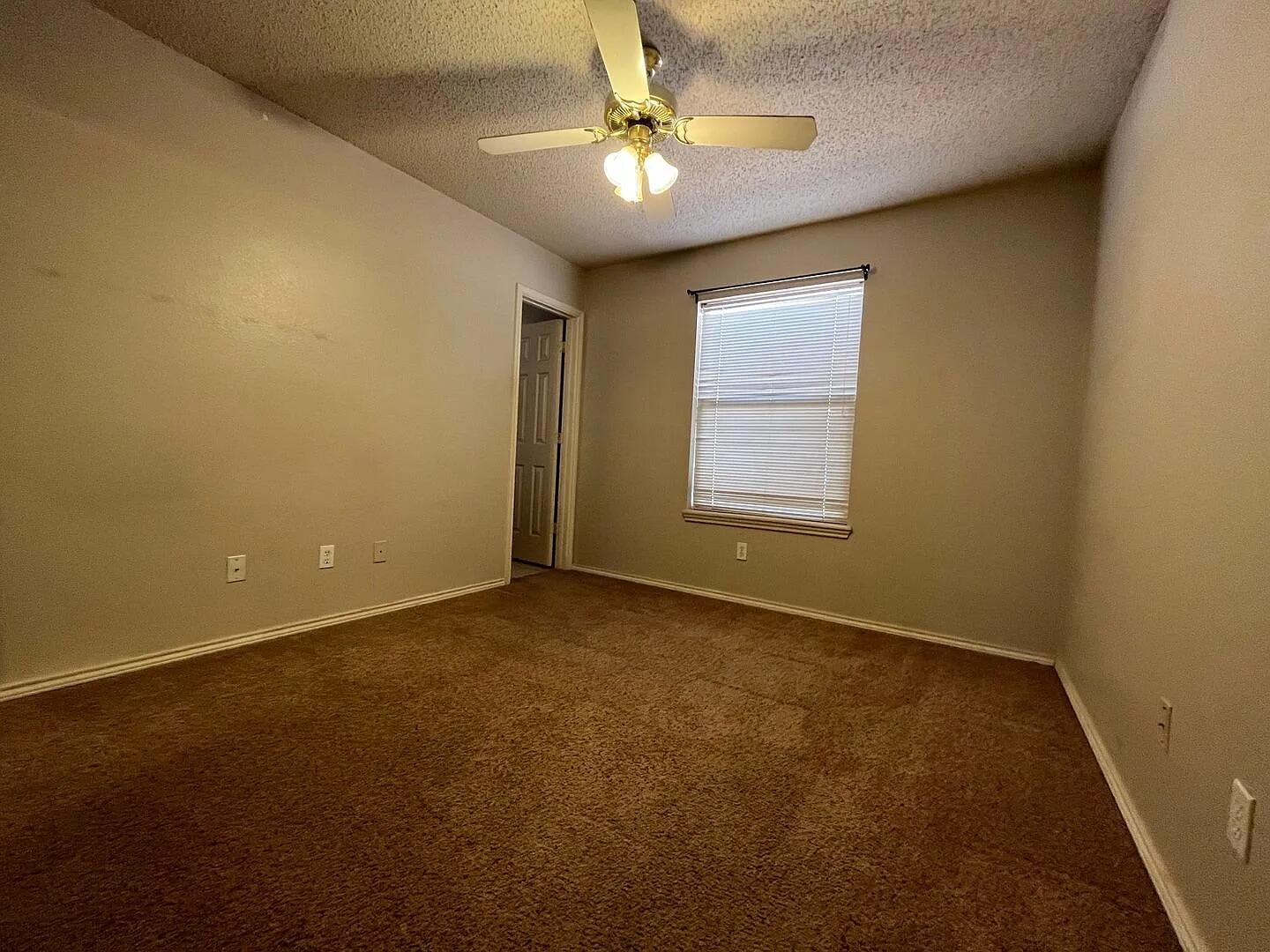 6113 8th Drive Lubbock, TX 79416 - Photo 3 of 12 06dda74cafbd74aeb4ea283cb1326e94-uncropp