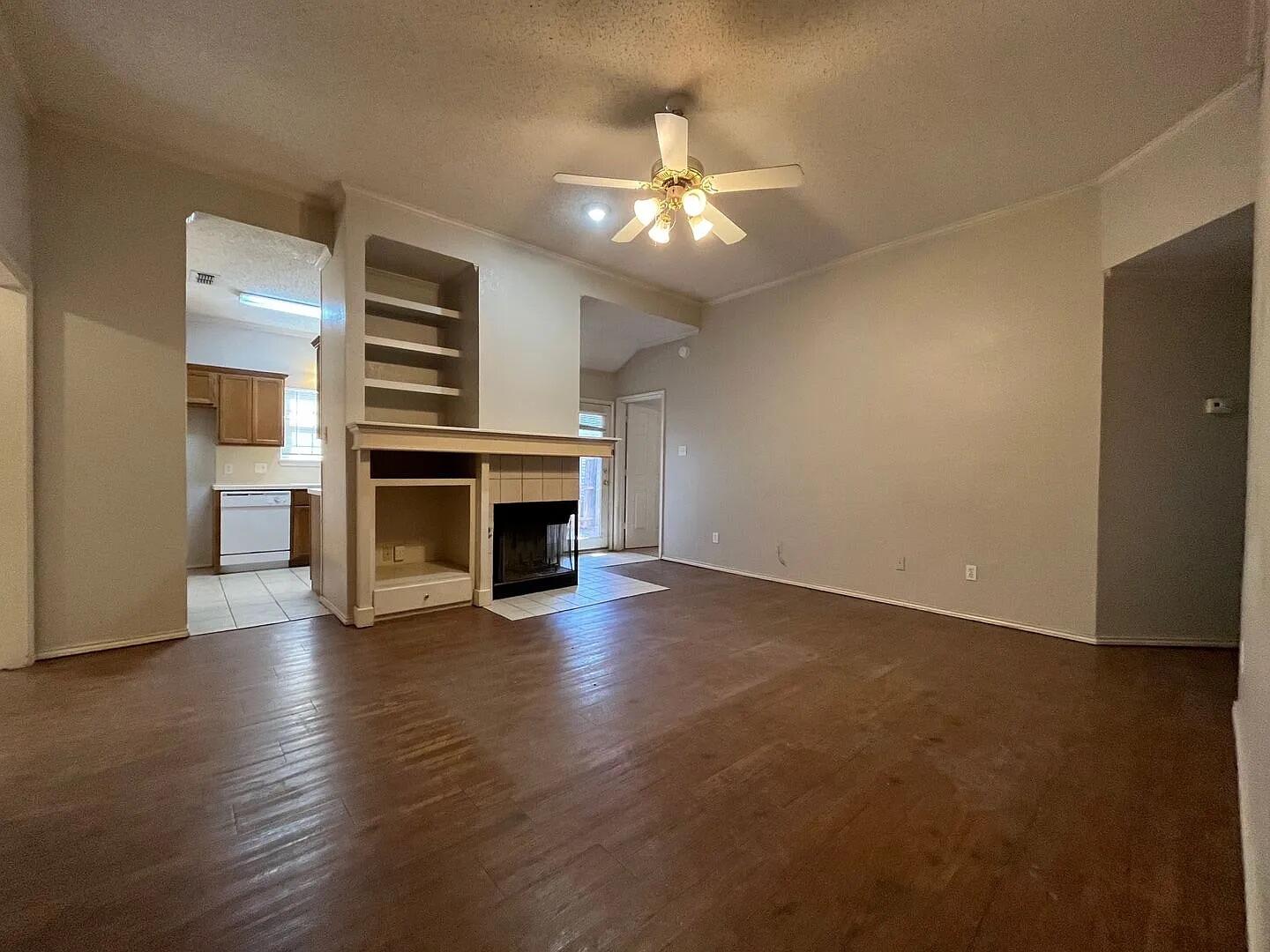 6113 8th Drive Lubbock, TX 79416 - Photo 4 of 12 30e2b465133f8b93f69e6c1a3f0b2a3b-uncropp