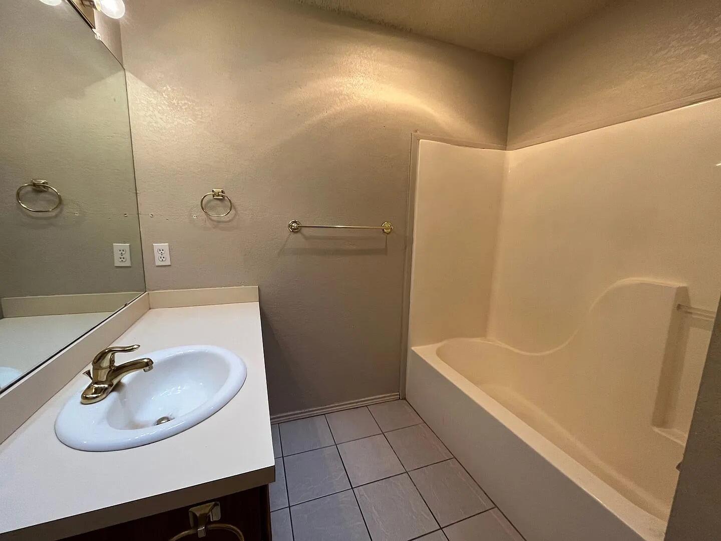 6113 8th Drive Lubbock, TX 79416 - Photo 10 of 12 e3de3948c85aa75ad17bacd3903501aa-uncropp