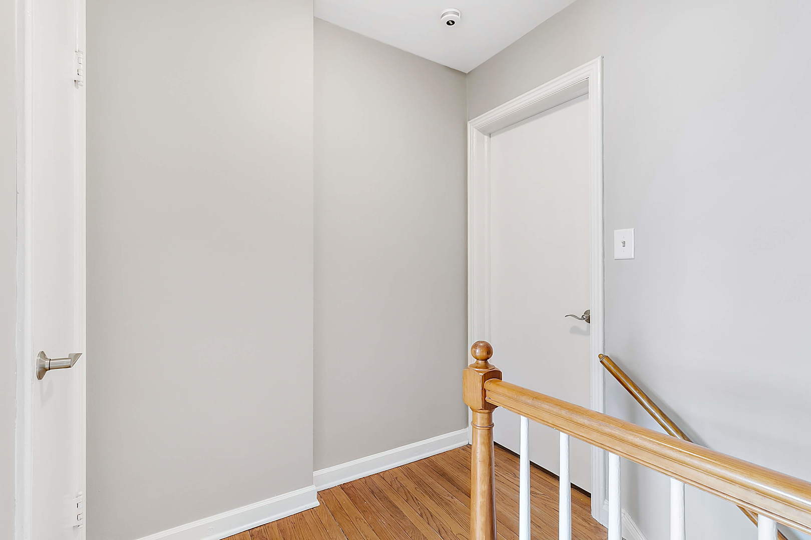2949 Lincoln Avenue North Riverside, IL 60546 - Photo 10 of 26 a view of a hallway with wooden floor