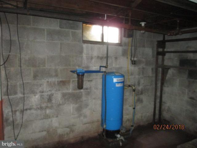 298 North Good Spring Road Hegins, PA 17938 - Photo 18 of 18 Well Tank