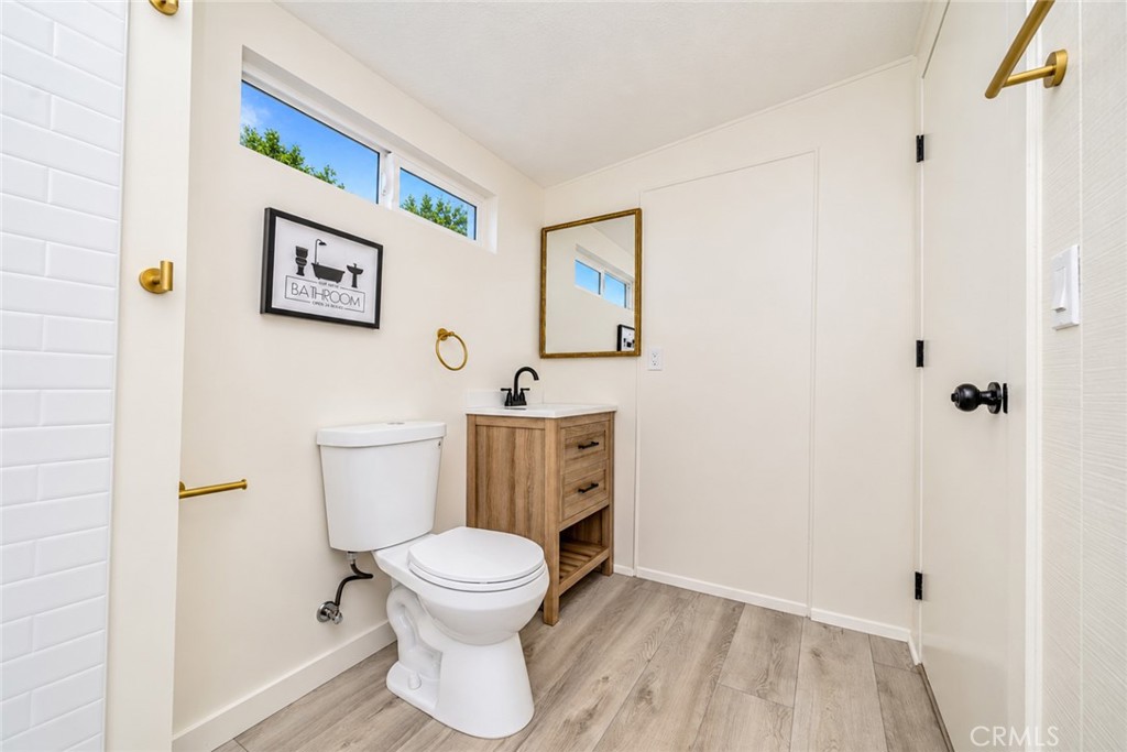 5908 Grand Riverside, CA 92504 - Photo 6 of 34 Guest bathroom