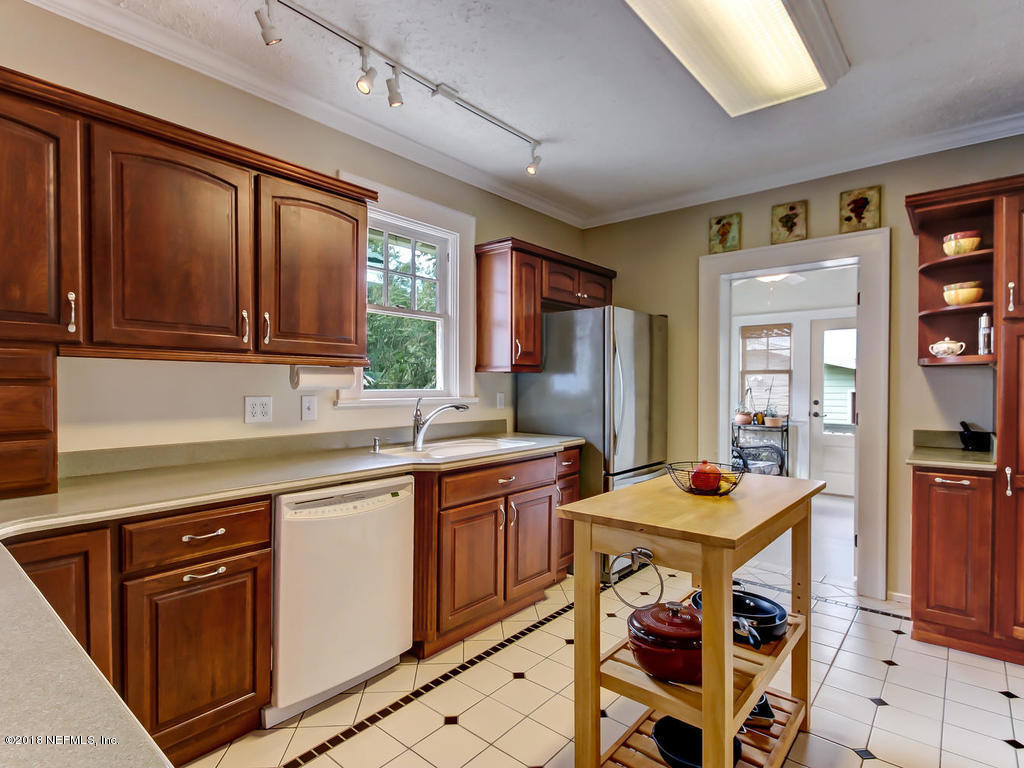 3659 Riverside Avenue Jacksonville, FL 32205 - Photo 3 of 28 Kitchen