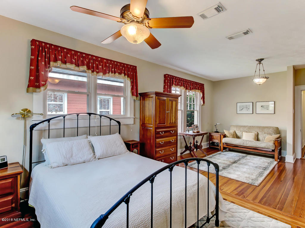 3659 Riverside Avenue Jacksonville, FL 32205 - Photo 4 of 28 Spacious Master Bedroom