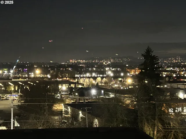 $999,950 | 2415 East 6th Street, Vancouver, WA 98661