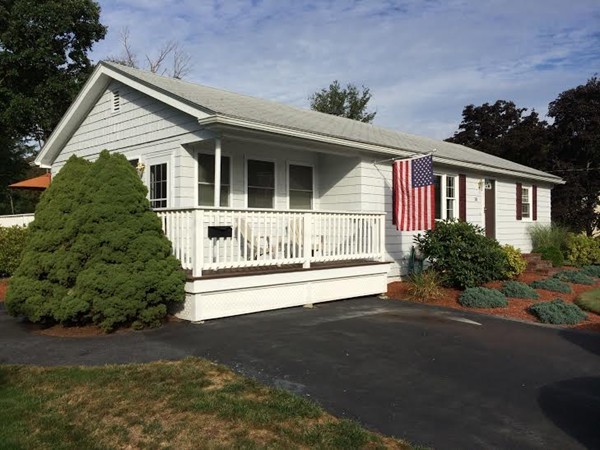 10 Bates Road Haverhill, MA 01832 - Photo 1 of 17 Gallery Image 1