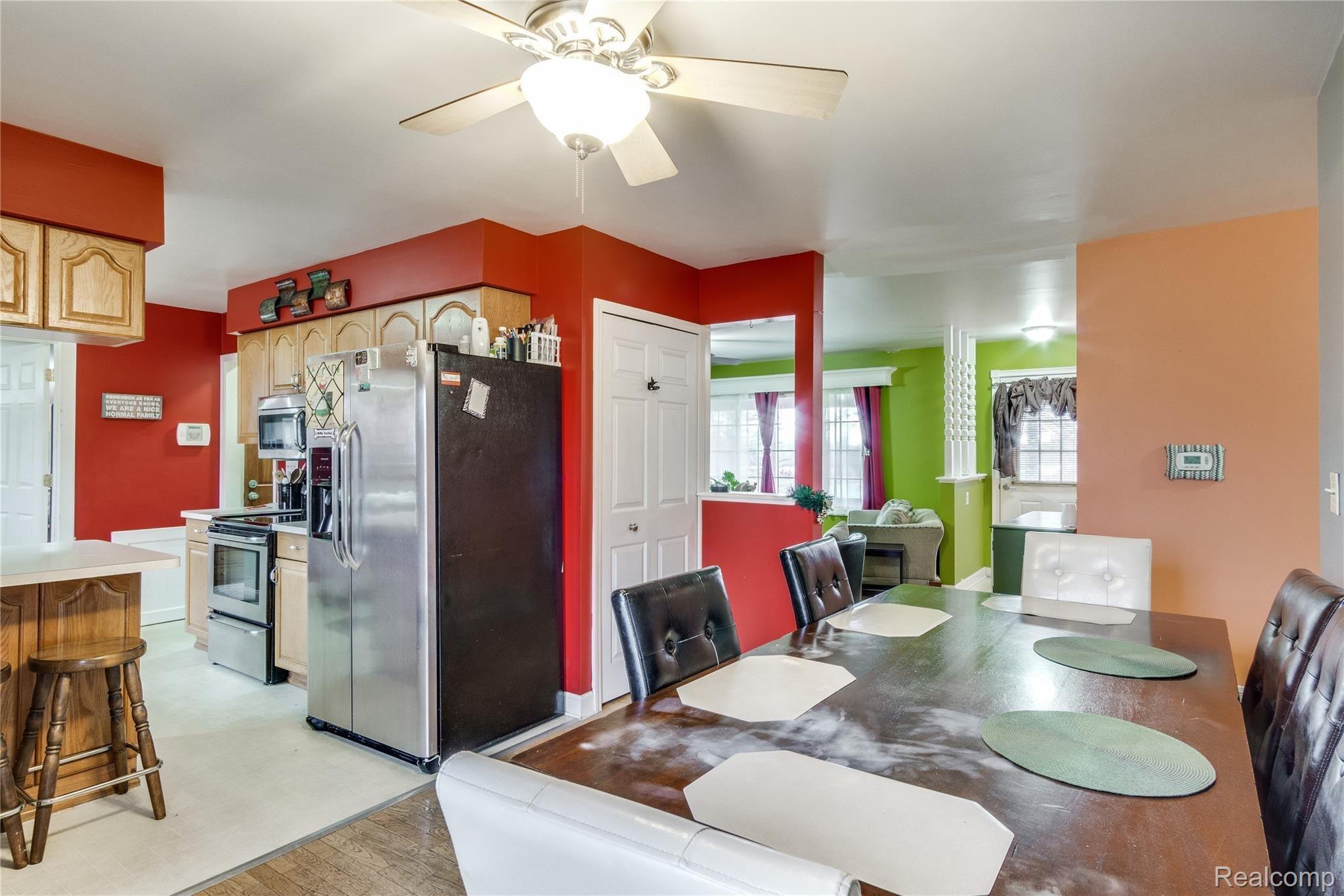 1491 West Thompson Road Fenton, MI 48430 - Photo 4 of 19 Interiors (6 of 24).jpg