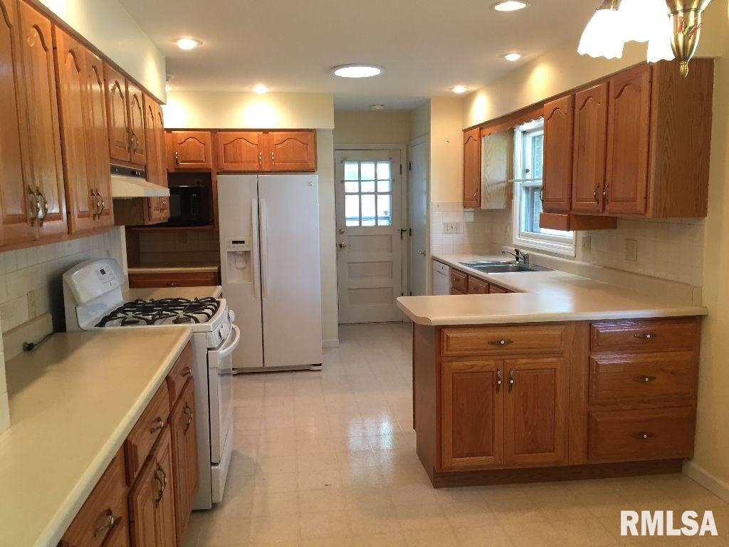 60 White Birch Road Springfield, IL 62712 - Photo 8 of 36