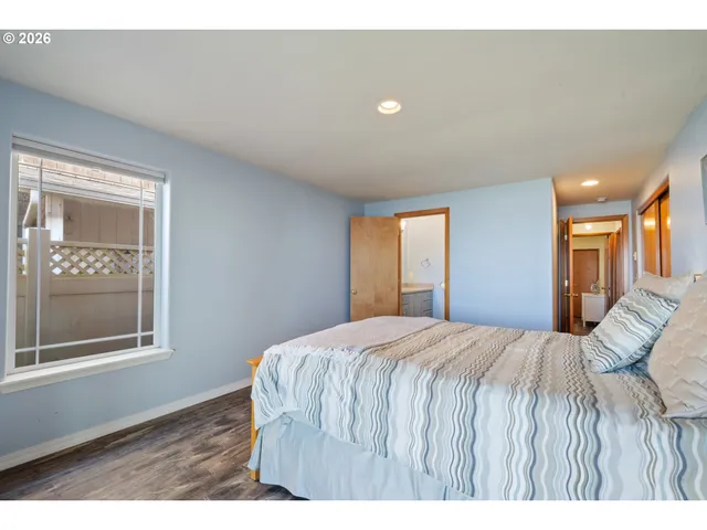 $937,000 | 633 North Pacific Street, Rockaway Beach, OR 97136