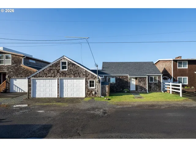 $937,000 | 633 North Pacific Street, Rockaway Beach, OR 97136