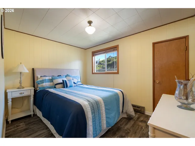 $937,000 | 633 North Pacific Street, Rockaway Beach, OR 97136