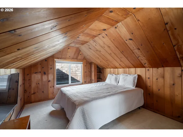 $937,000 | 633 North Pacific Street, Rockaway Beach, OR 97136