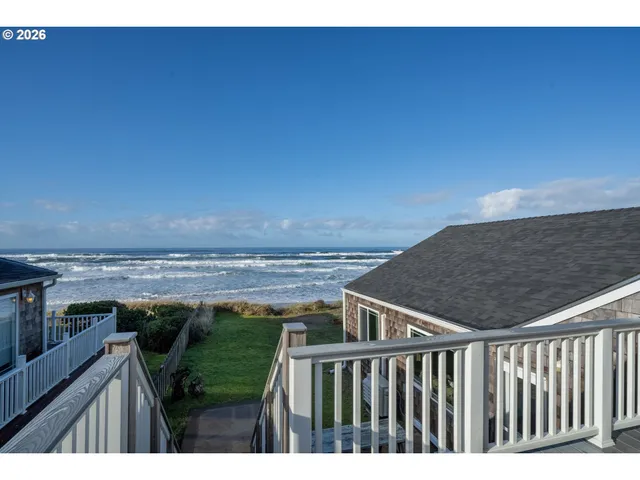 $937,000 | 633 North Pacific Street, Rockaway Beach, OR 97136