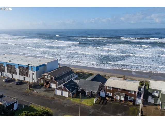 $937,000 | 633 North Pacific Street, Rockaway Beach, OR 97136