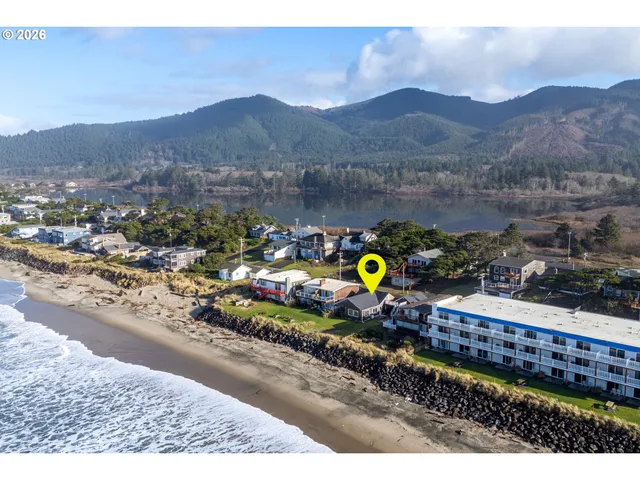 $937,000 | 633 North Pacific Street, Rockaway Beach, OR 97136