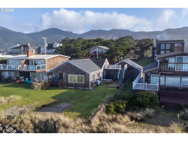 $937,000 | 633 North Pacific Street, Rockaway Beach, OR 97136