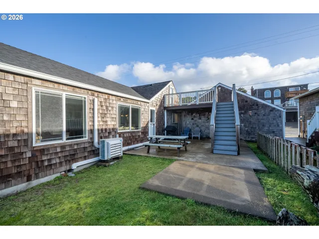$937,000 | 633 North Pacific Street, Rockaway Beach, OR 97136