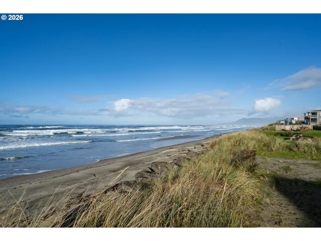$937,000 | 633 North Pacific Street, Rockaway Beach, OR 97136