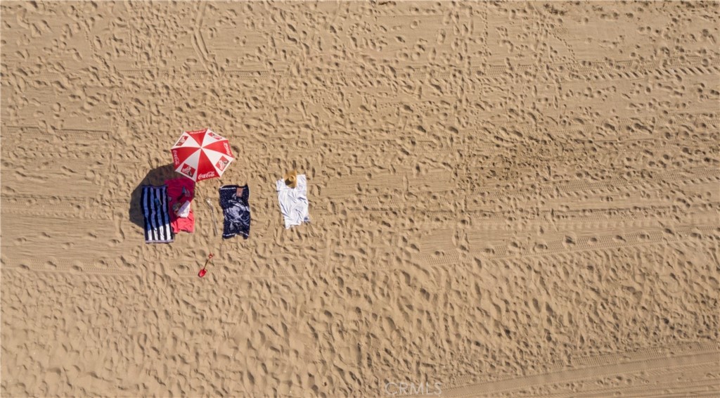 94 A Surfside Seal Beach, CA 90740 - Photo 29 of 33 a bathroom with a white wall next to a shower