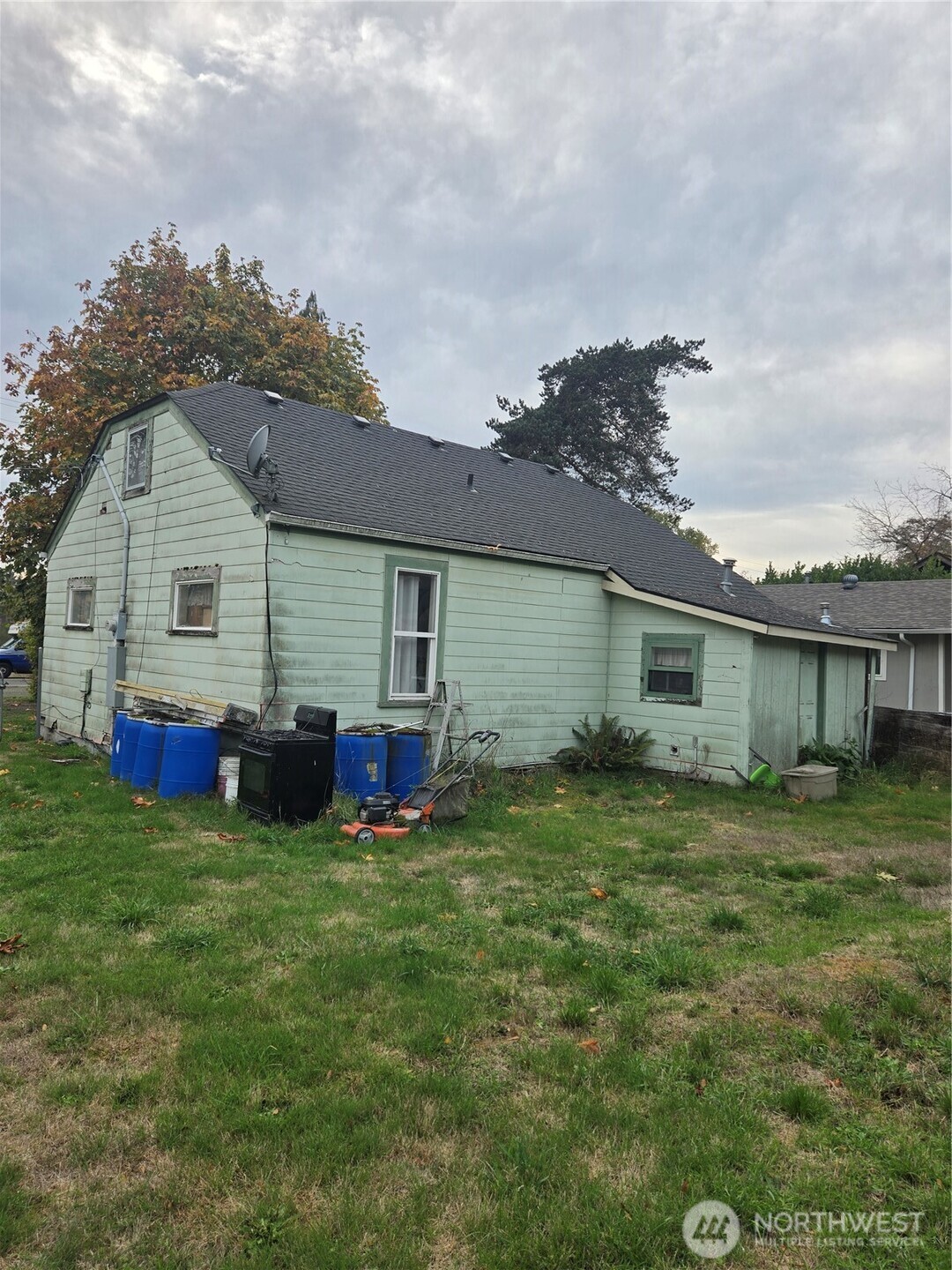7610 Union Mills Road Southeast Lacey, WA 98503 - Photo 4 of 25 a view of backyard of house