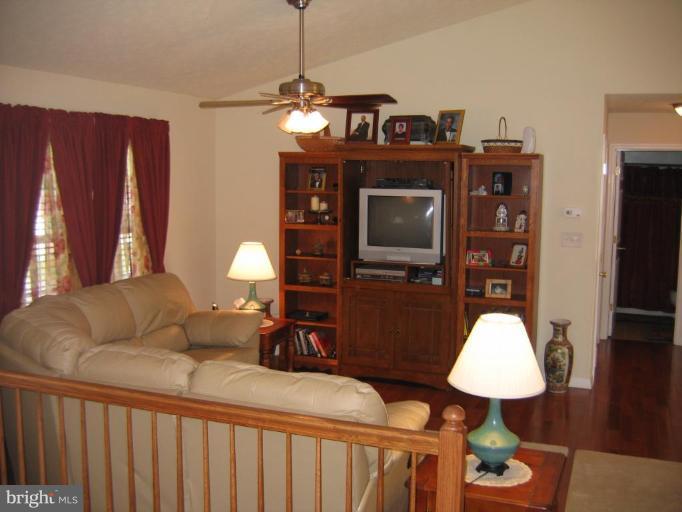 186 Truman Road Inwood, WV 25428 - Photo 6 of 7 Living Room