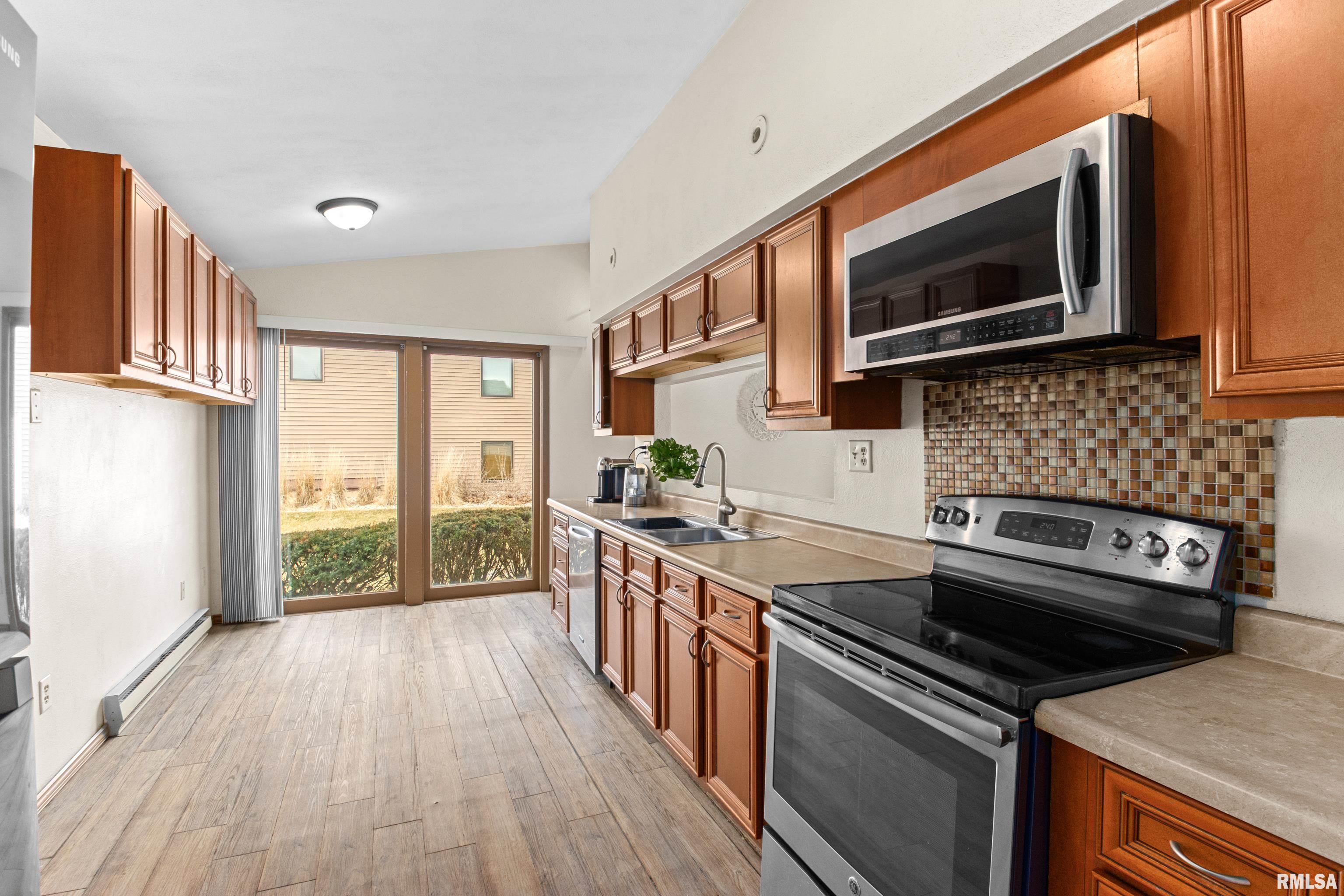 7624 North Radnor Road Peoria, IL 61615 - Photo 15 of 33 Gallery Image 15
