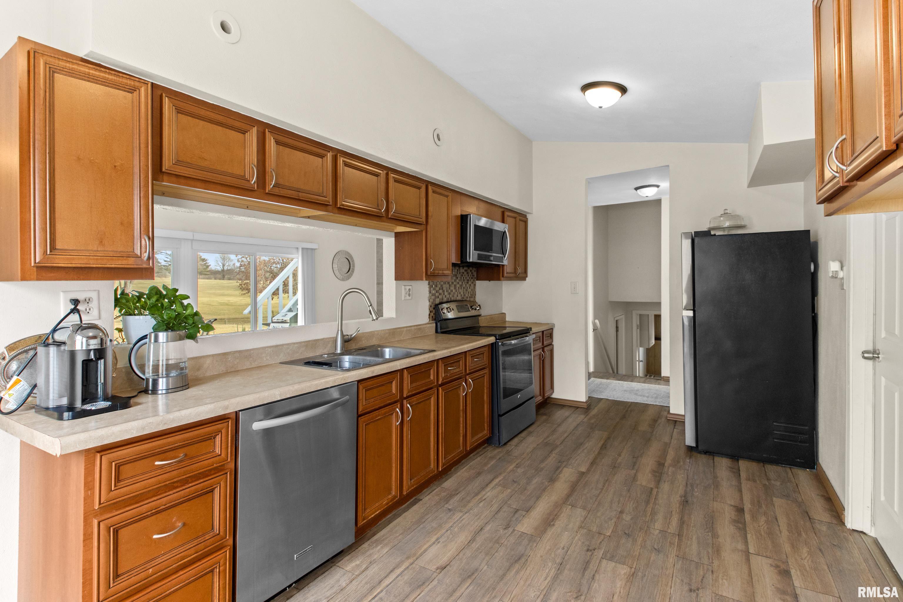 7624 North Radnor Road Peoria, IL 61615 - Photo 16 of 33 Gallery Image 16