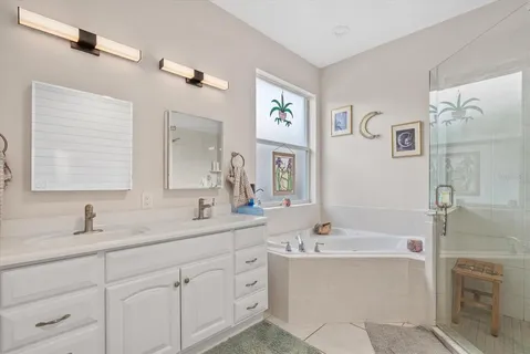 $599,900 | 1602 Pinyon Pine Drive, Sarasota, FL 34240