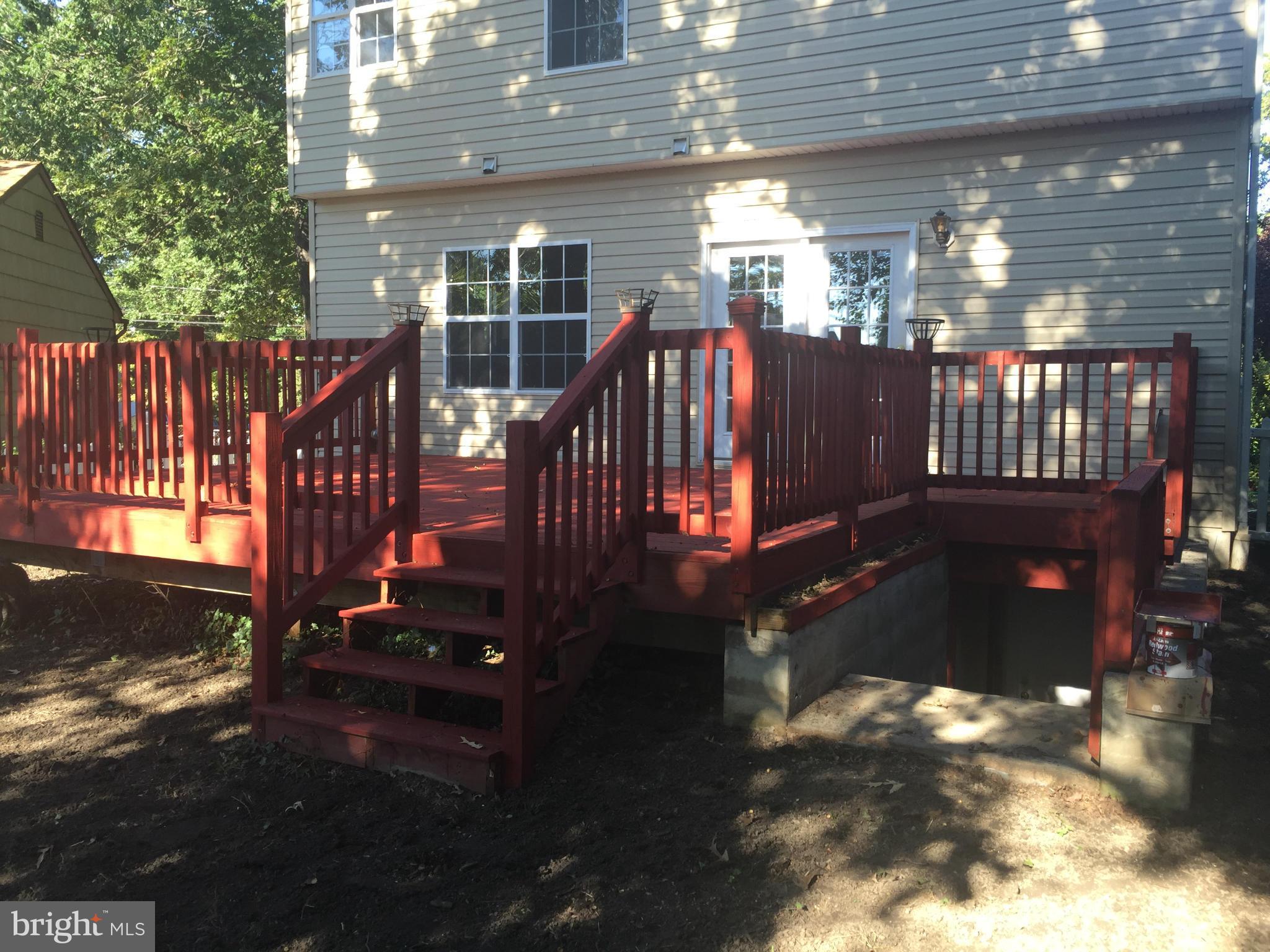 7766 East Shore Road Pasadena, MD 21122 - Photo 4 of 30 Exterior (Rear)