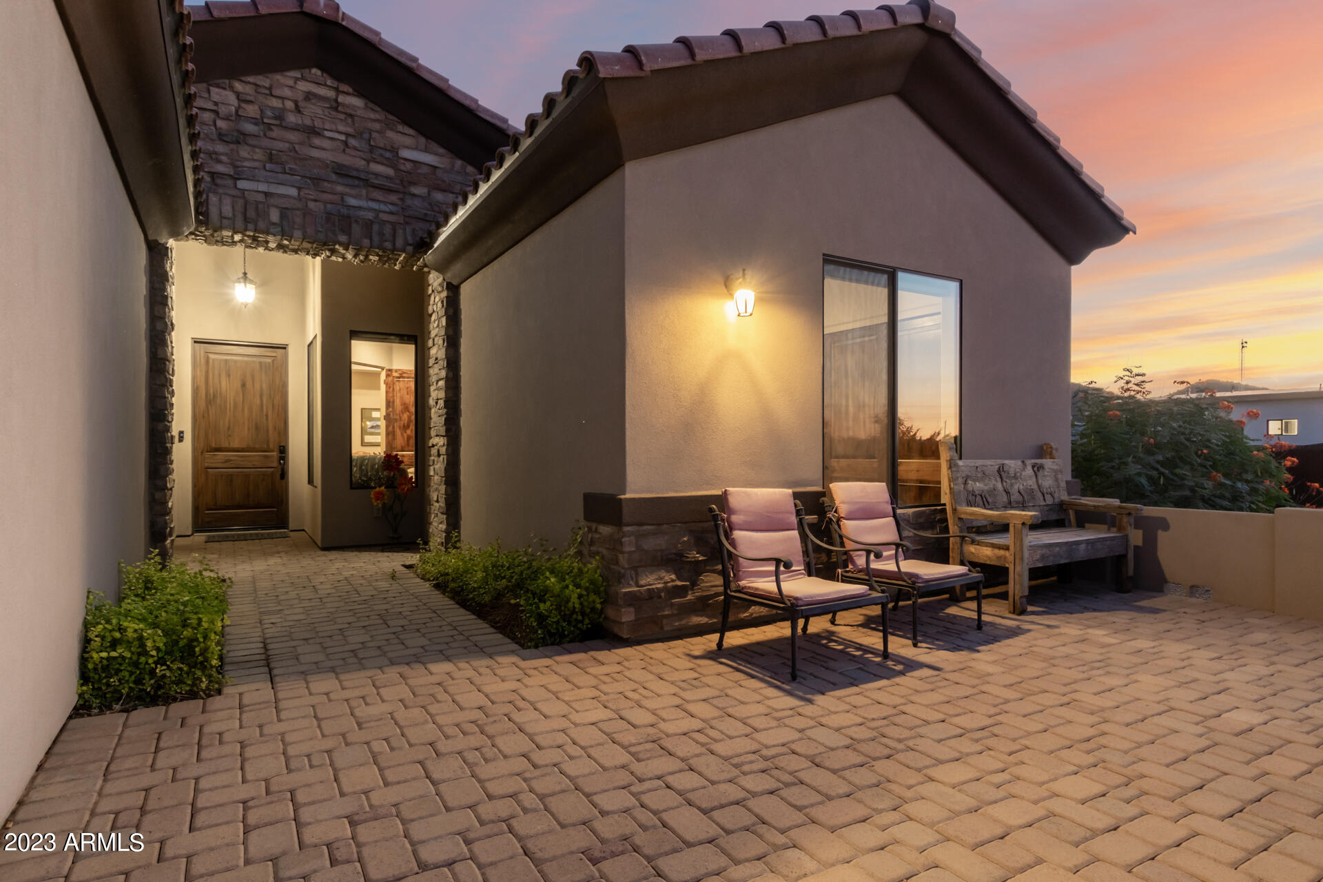 709 West Dolores Road Phoenix, AZ 85086 - Photo 3 of 86 Gallery Image 3