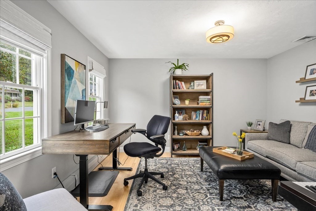 22 Wildflower Drive Sutton, MA 01590 - Photo 17 of 42