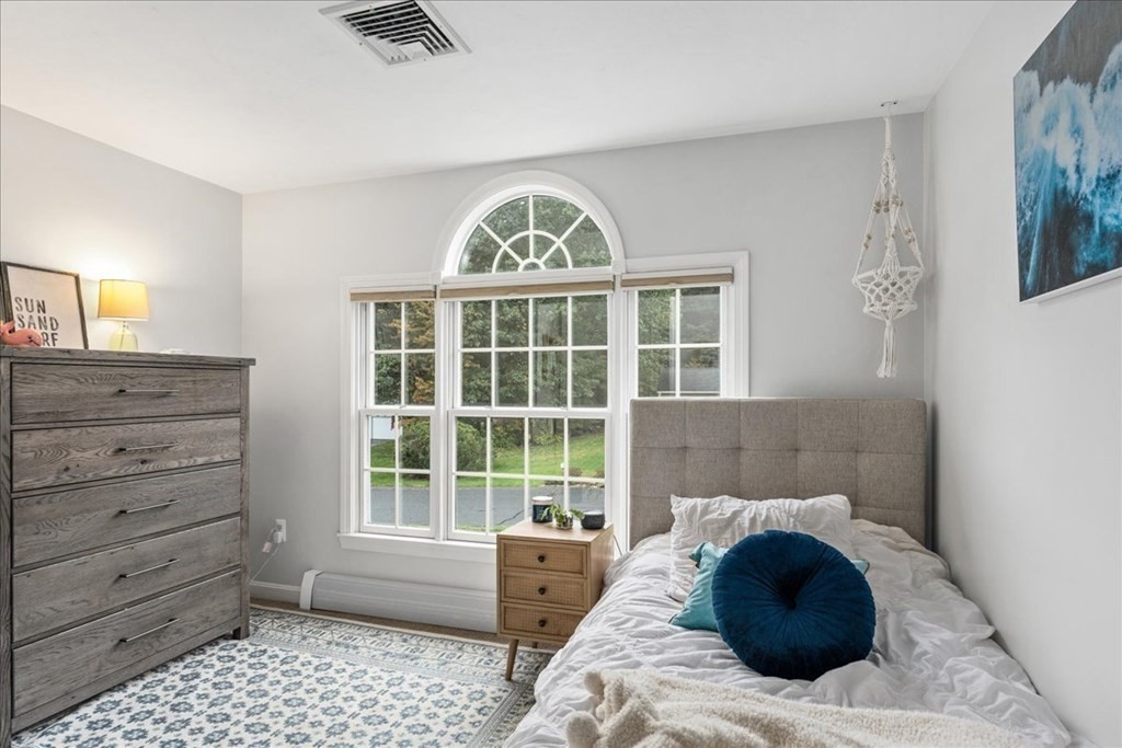 22 Wildflower Drive Sutton, MA 01590 - Photo 23 of 42