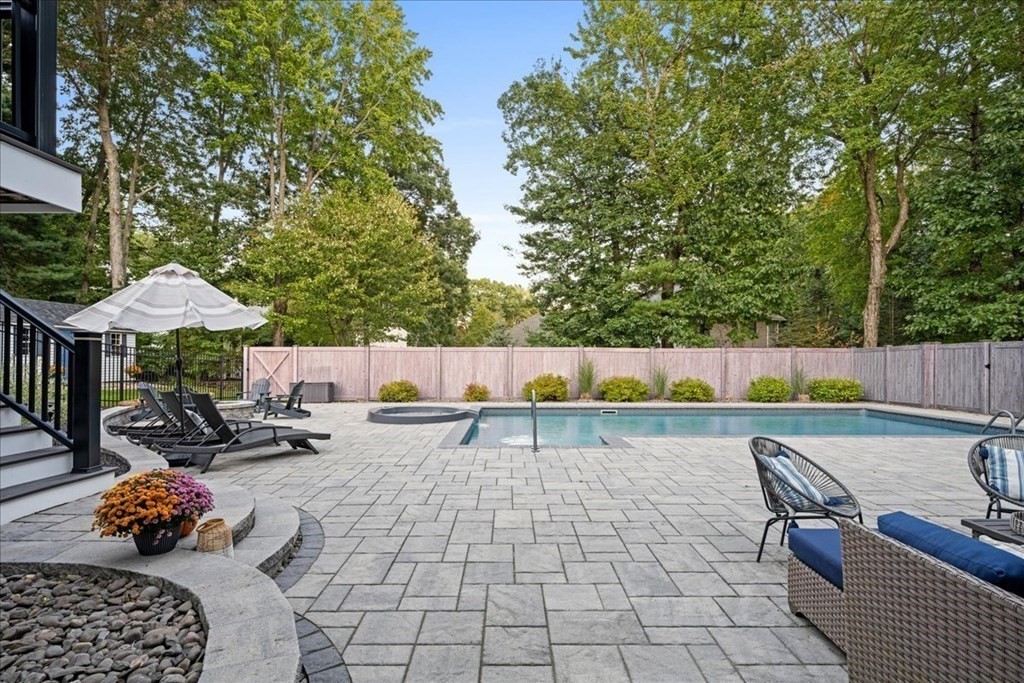 22 Wildflower Drive Sutton, MA 01590 - Photo 33 of 42