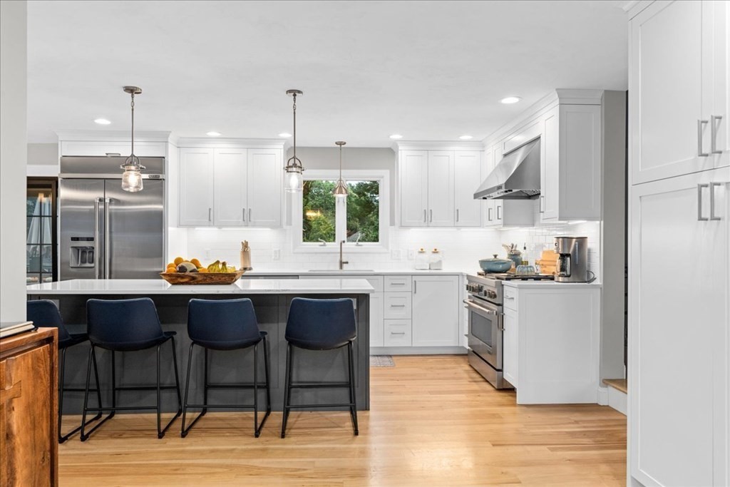 22 Wildflower Drive Sutton, MA 01590 - Photo 7 of 42