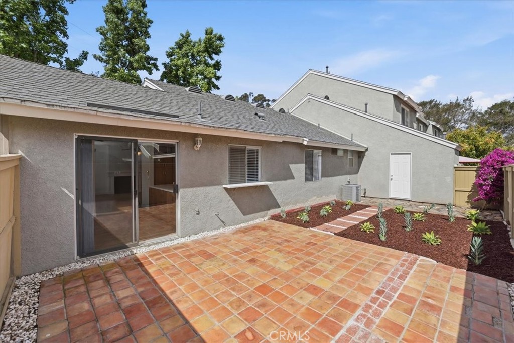 11 Fairside Irvine, CA 92614 - Photo 28 of 34