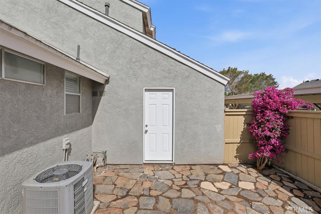 11 Fairside Irvine, CA 92614 - Photo 30 of 34