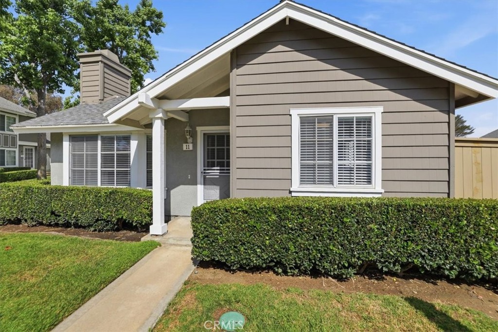 11 Fairside Irvine, CA 92614 - Photo 4 of 34