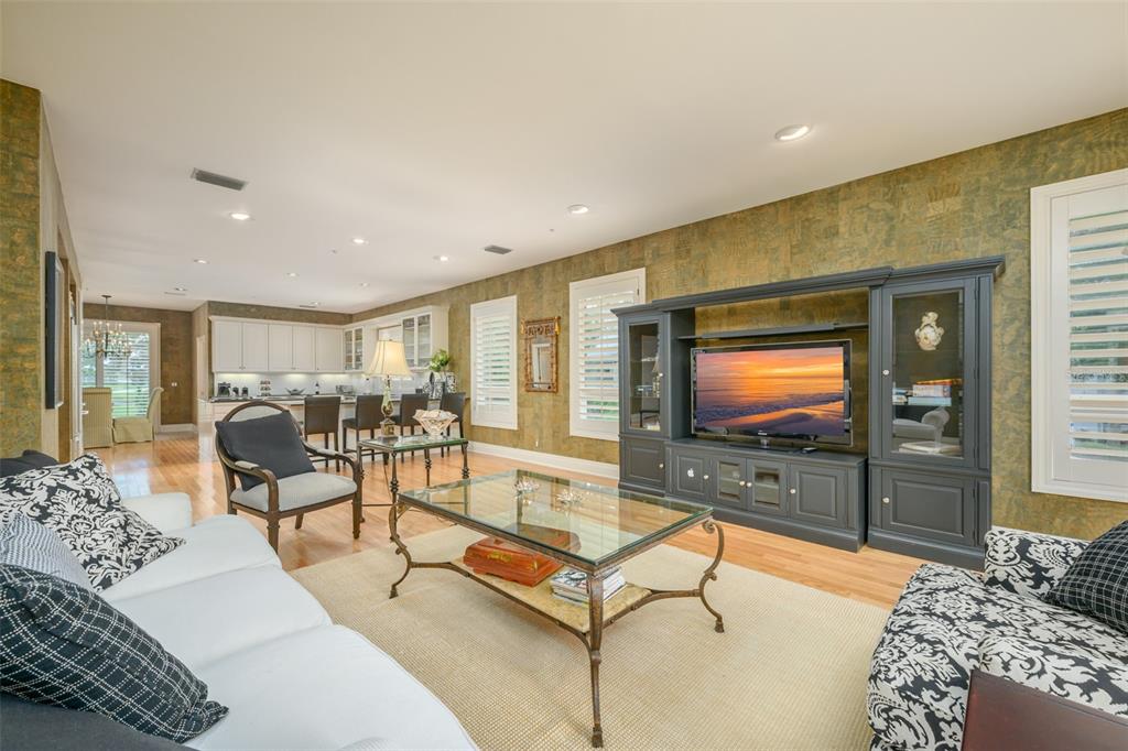 981 Longboat Club Road Longboat Key, FL 34228 - Photo 35 of 99