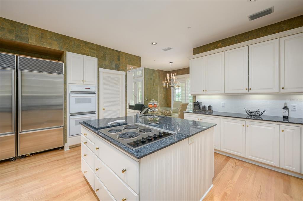 981 Longboat Club Road Longboat Key, FL 34228 - Photo 39 of 99