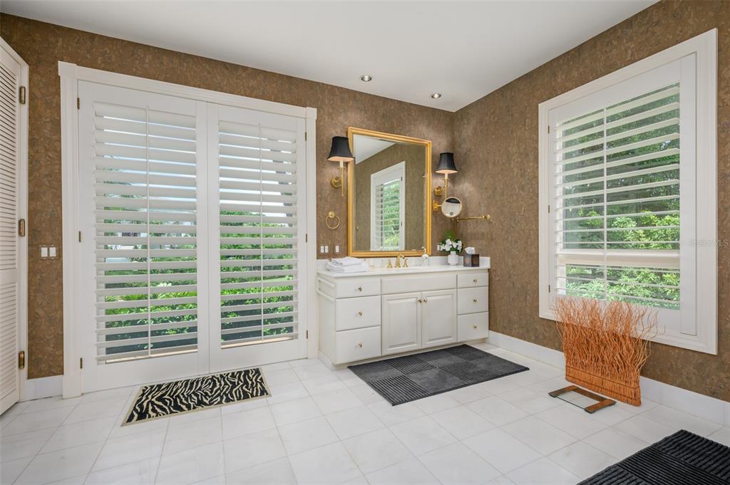 981 Longboat Club Road Longboat Key, FL 34228 - Photo 43 of 99