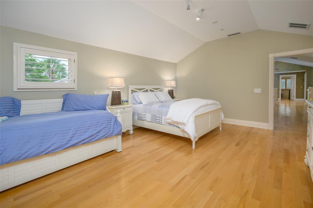 981 Longboat Club Road Longboat Key, FL 34228 - Photo 56 of 99