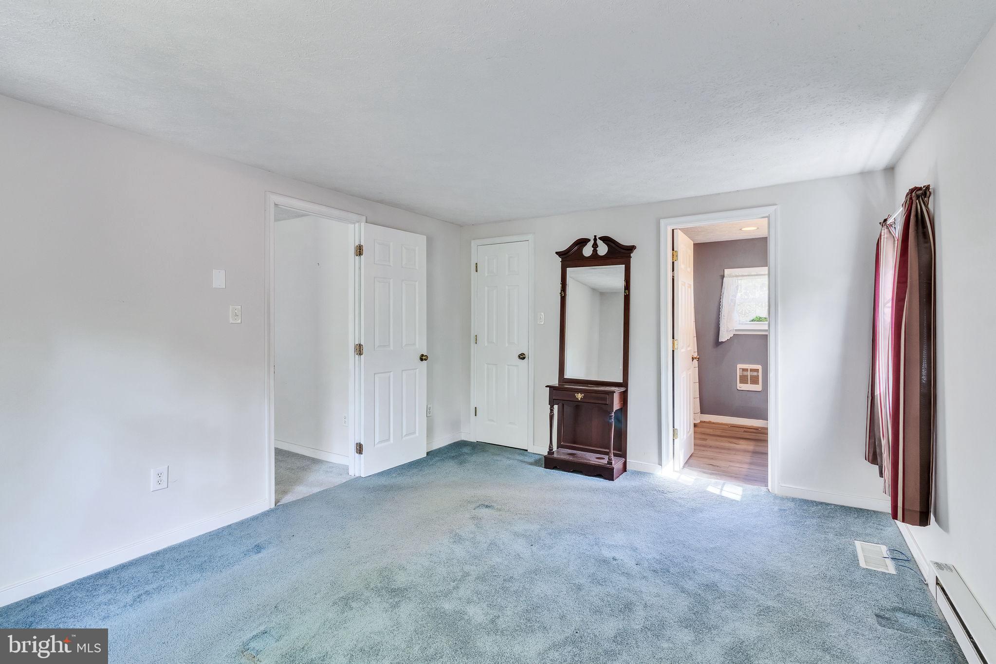 529 Taylors Beach Road Reedville, VA 22539 - Photo 12 of 57 Spacious room with inviting light.
