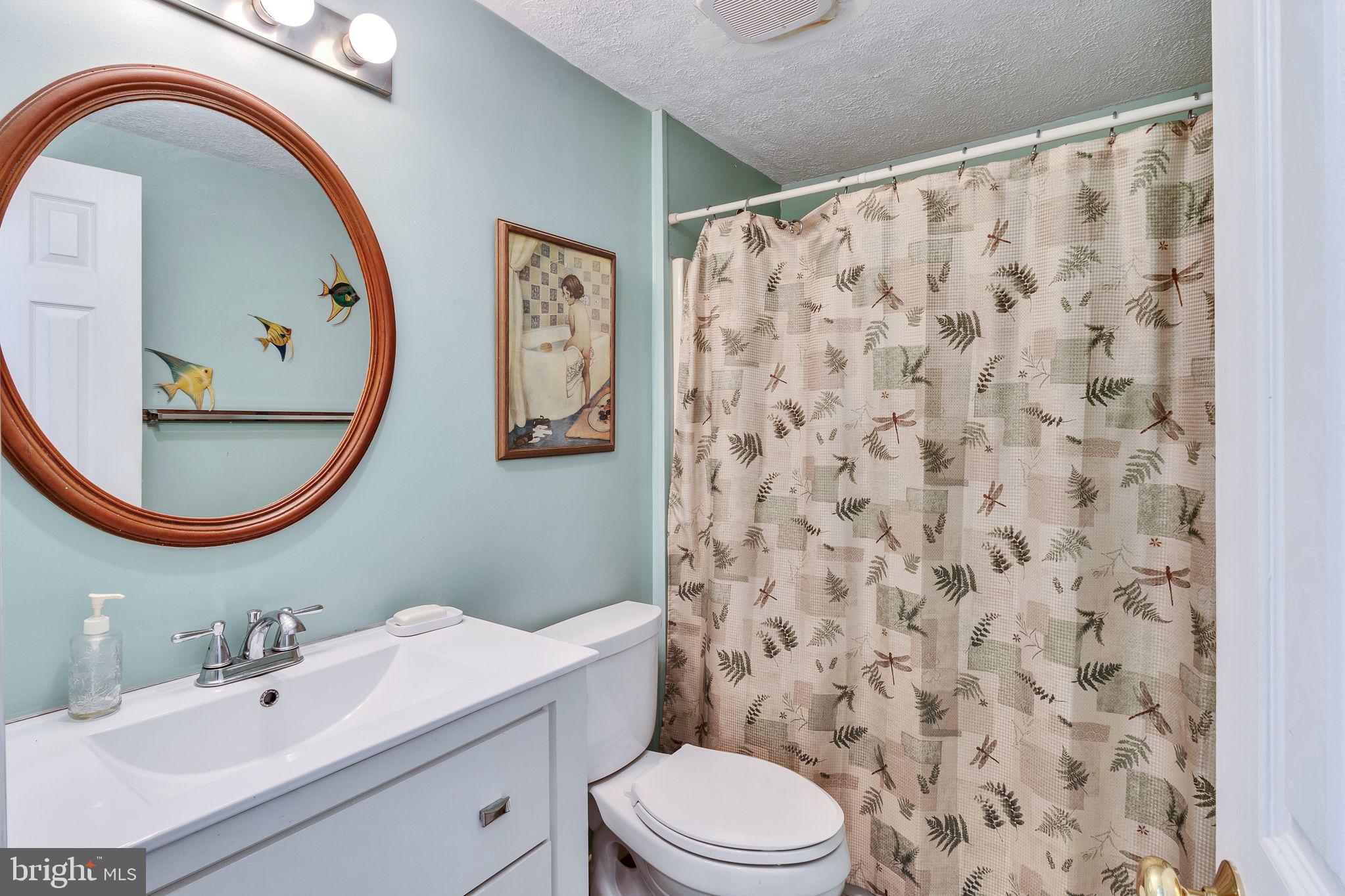 529 Taylors Beach Road Reedville, VA 22539 - Photo 20 of 57 Charming bathroom with serene decor.