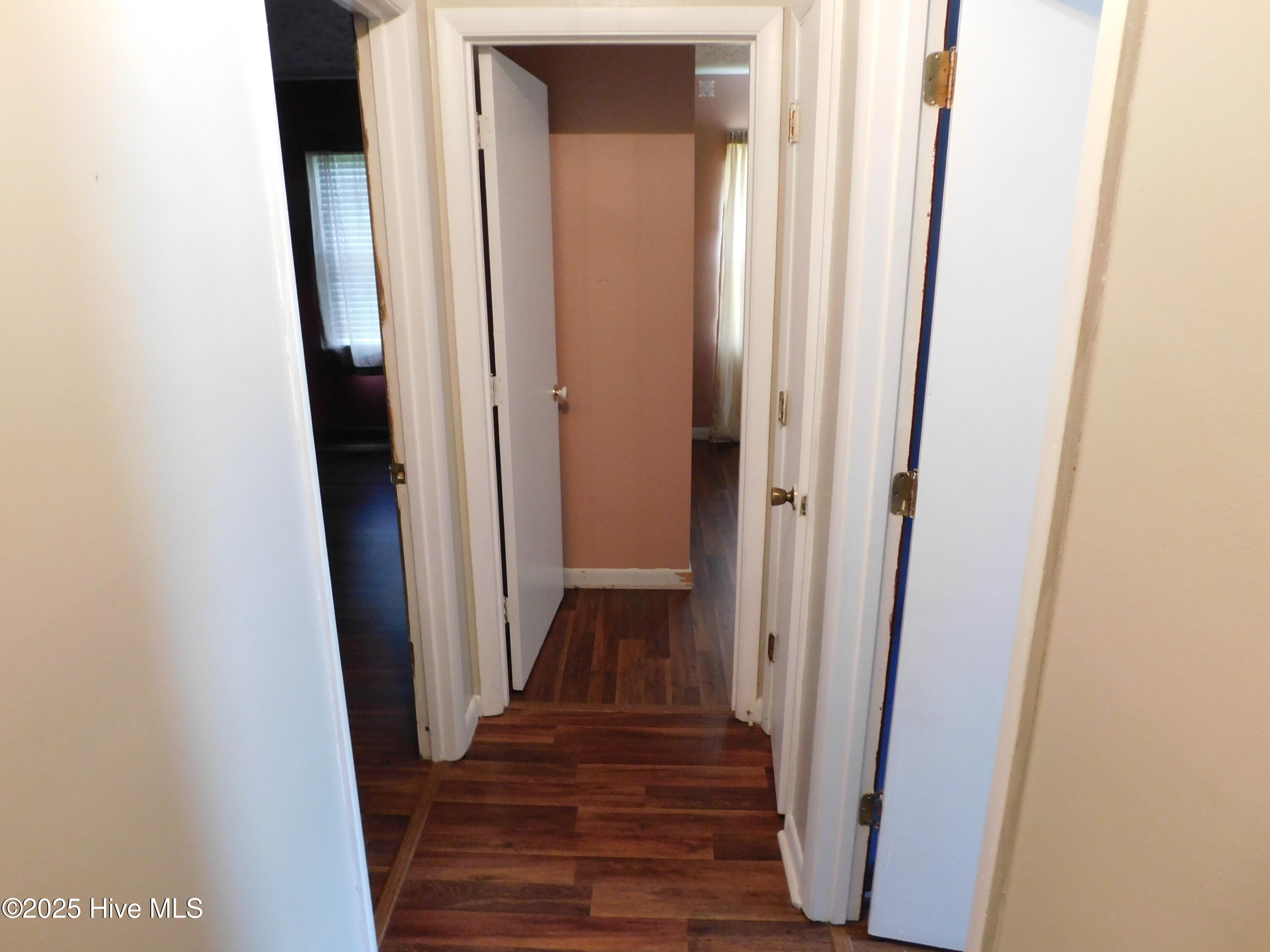 1010 West Scotsdale Road Laurinburg, NC 28352 - Photo 13 of 122 upper level hall