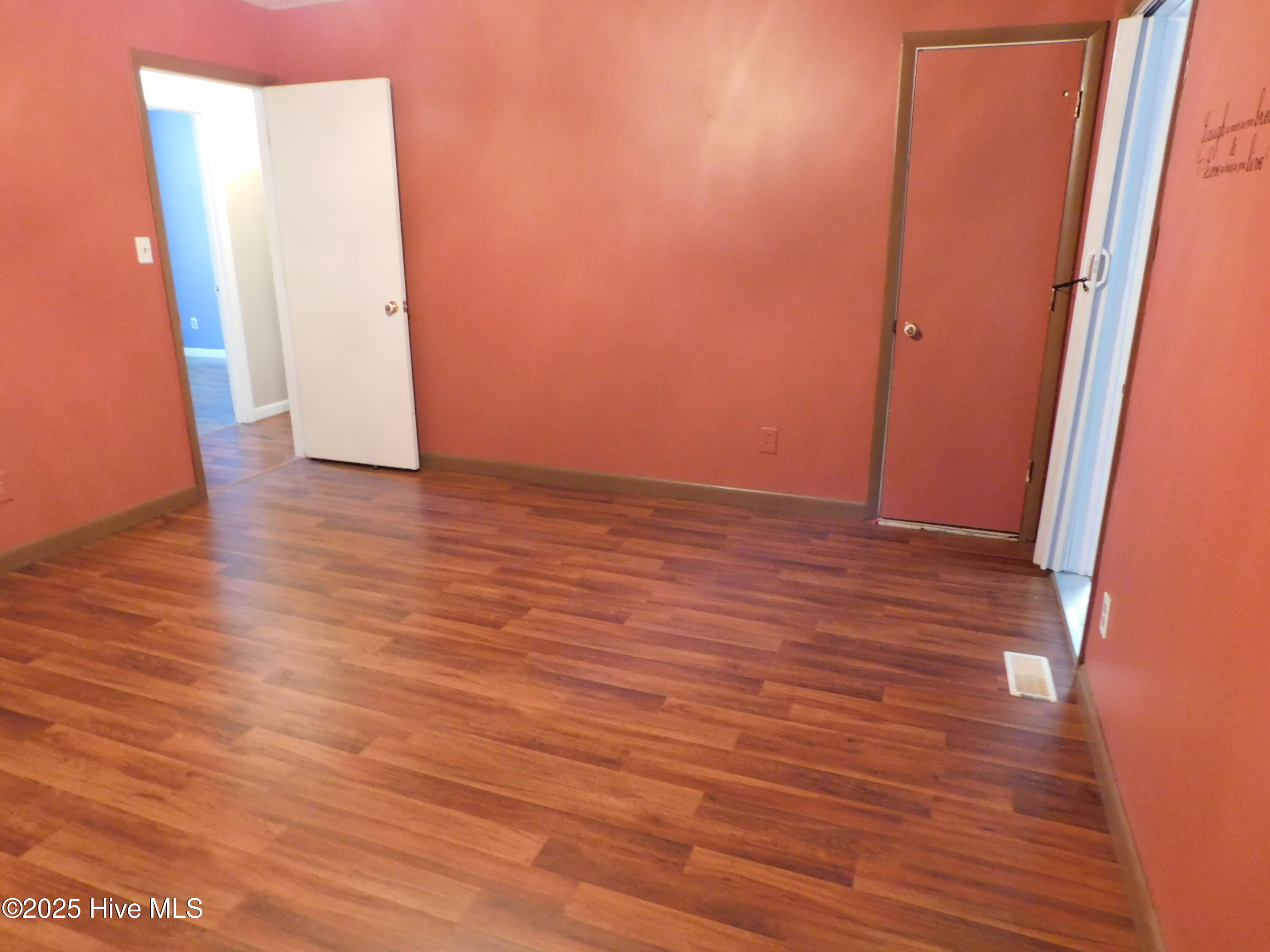 1010 West Scotsdale Road Laurinburg, NC 28352 - Photo 23 of 122 upper level Master bedroom