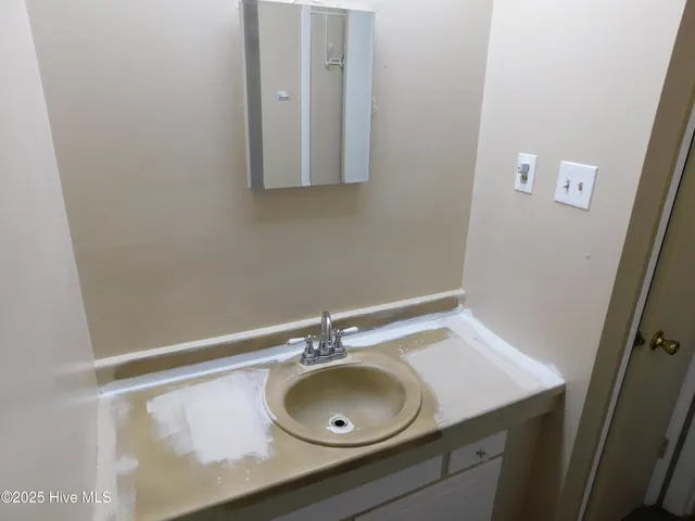 $239,000 | 1010 West Scotsdale Road, Laurinburg, NC 28352