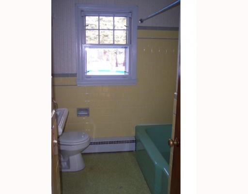 8 Arthur Avenue Warren, RI 02885 - Photo 8 of 10 Other. Title Bath